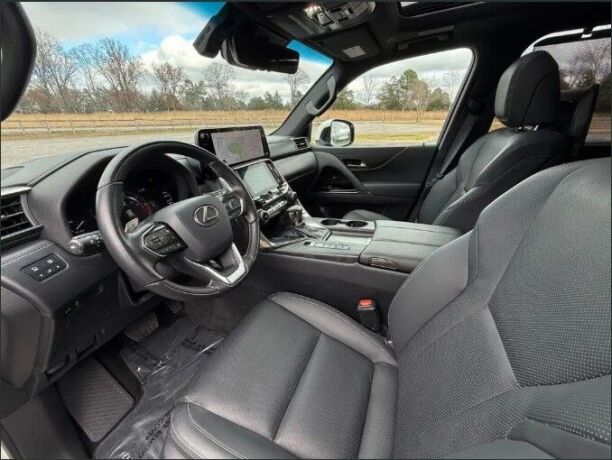 for-sale-lexus-lx600-signature-2023-gcc-big-1